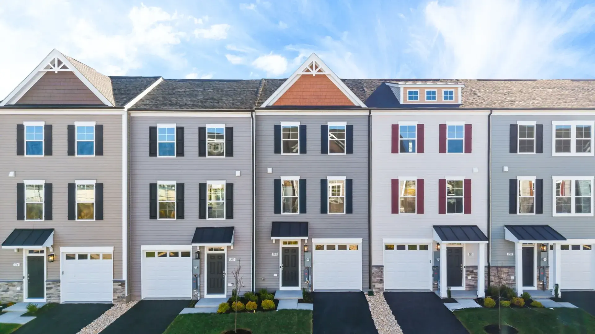 VILLAGE AT VALOR CROSSING TOWNHOMES xf